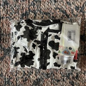 NWT Kicker Pants - Ruffle Coverall w/ Zipper 6-9mo - Cow Print 🌸
